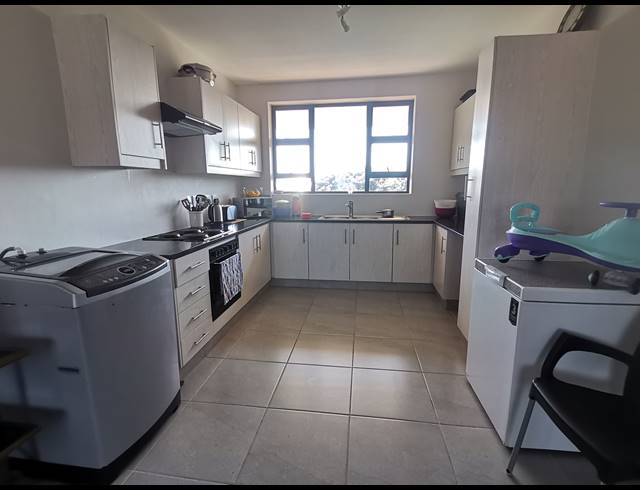 2 BEDROOM FLAT TO LET IN FYNNLAND